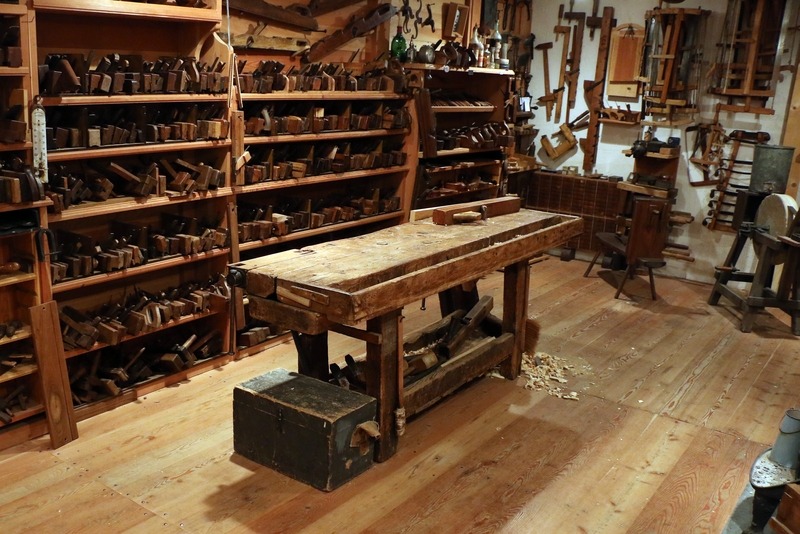 Collection d'outils en bois à Louis Chiorino © CC Pays des Ecrins - Association Les amis de l’arbre à l’ouvrage